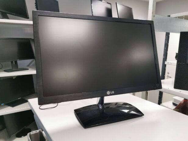 LG E2351T-BN, 23 tolli, FHD