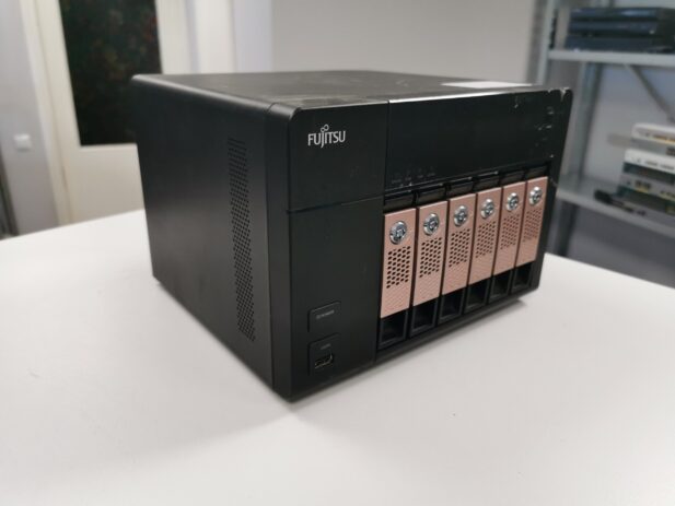 Fujitsu Celvin NAS server Q902- 12 TB