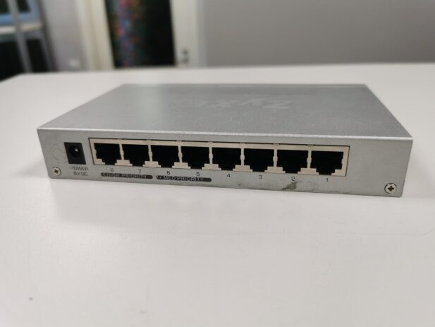ZyXEL GS-108B v2 Gigabit - Image 2