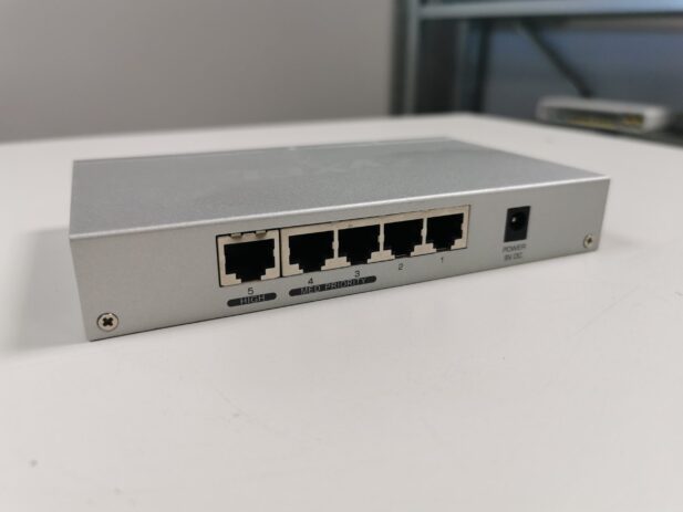 ZyXEL GS-105B v2 Gigabit - Image 2