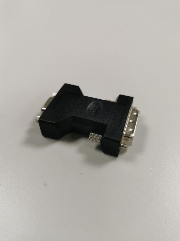 DVI - VGA adapter/ üleminek