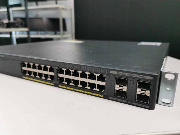 Cisco Catalyst 2960XR-24TS-I - Image 2