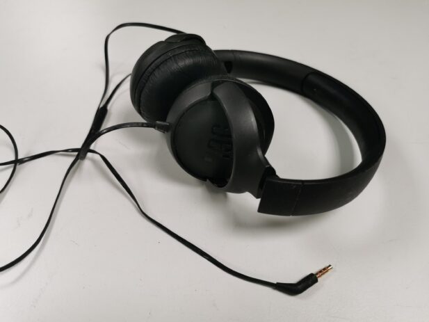 JBL kõrvaklapid