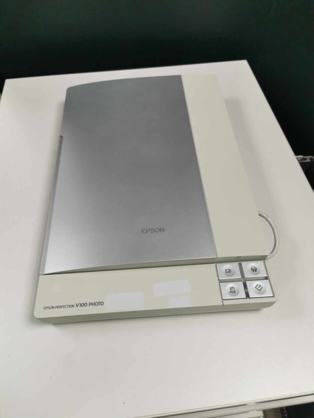 Epson Perfection V100 Photo