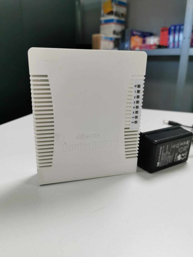 MikroTik hAP ac ruuter/pääsupunkt